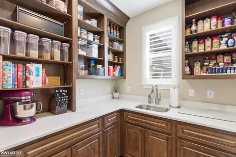Kitchen - 17206 Crittenden, Macomb, MI 48044 photo 7 of 7