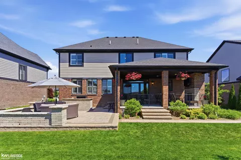 Exterior - 17206 Crittenden, Macomb, MI 48044 photo 5 of 10