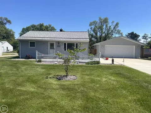 5700 Parkdale, Shelby Township, MI 48317