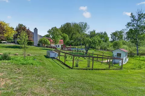 Exterior - 637 Riverview, Gladwin, MI 48624 photo 15 of 24