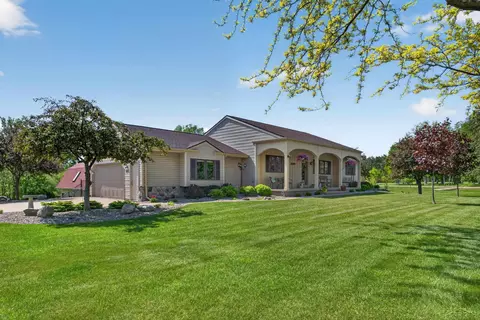 Exterior - 637 Riverview, Gladwin, MI 48624 photo 14 of 24