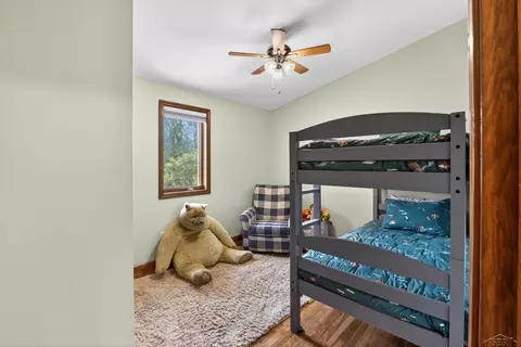 Bedroom - 637 Riverview, Gladwin, MI 48624 photo 3 of 6