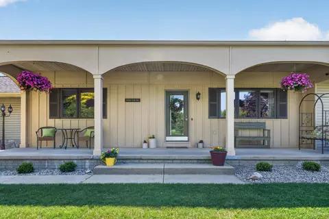 Exterior - 637 Riverview, Gladwin, MI 48624 photo 1 of 24