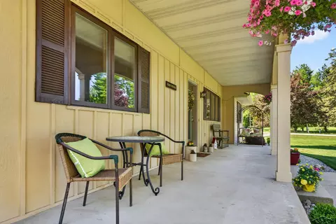 Exterior - 637 Riverview, Gladwin, MI 48624 photo 6 of 24