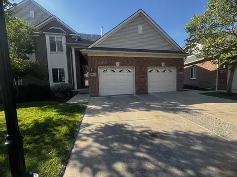 29459 Woodpark #29, Warren, MI 48092
