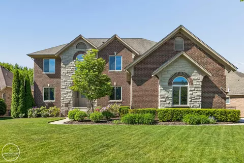 19060 Bedford #34, Clinton Township, MI 48038