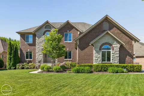 19060 Bedford #34, Clinton Township, MI 48038
