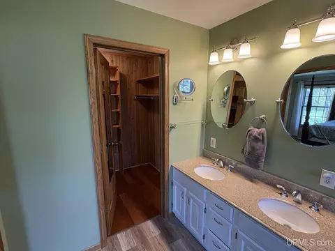 1128 E, Iron Mountain, MI 49801 photo 25