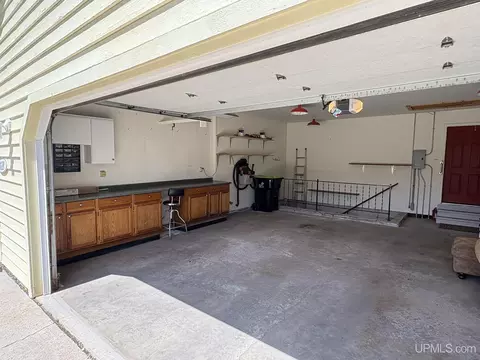 1128 E, Iron Mountain, MI 49801 photo 12