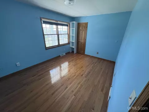 1128 E, Iron Mountain, MI 49801 photo 26