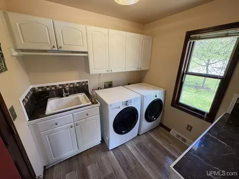 1128 E, Iron Mountain, MI 49801 photo 43