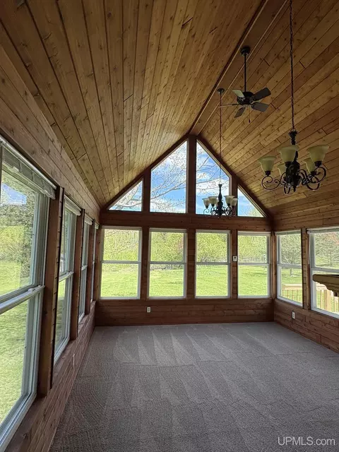 1128 E, Iron Mountain, MI 49801 photo 15
