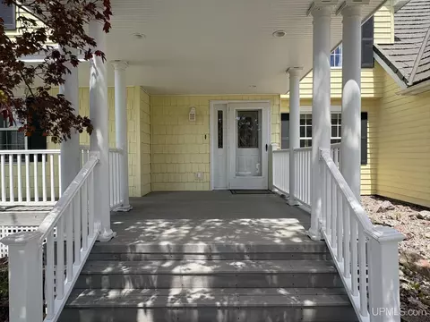 1128 E, Iron Mountain, MI 49801 photo 10