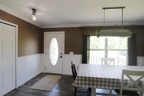 Entry Way - 6285 Chicago, Flushing, MI 48433 photo 1 of 1