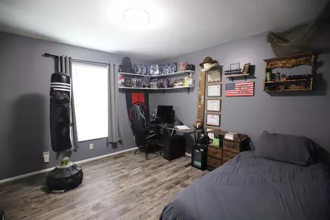 Other - 6285 Chicago, Flushing, MI 48433 photo 2 of 7