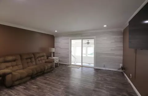 Living - 6285 Chicago, Flushing, MI 48433 photo 2 of 3