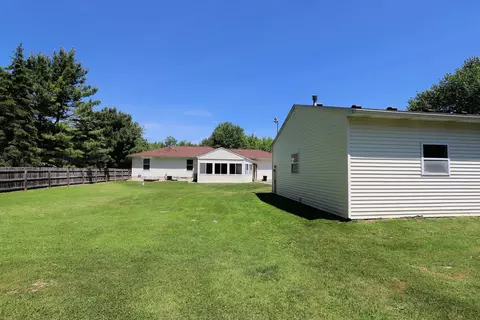 Exterior - 6285 Chicago, Flushing, MI 48433 photo 12 of 14
