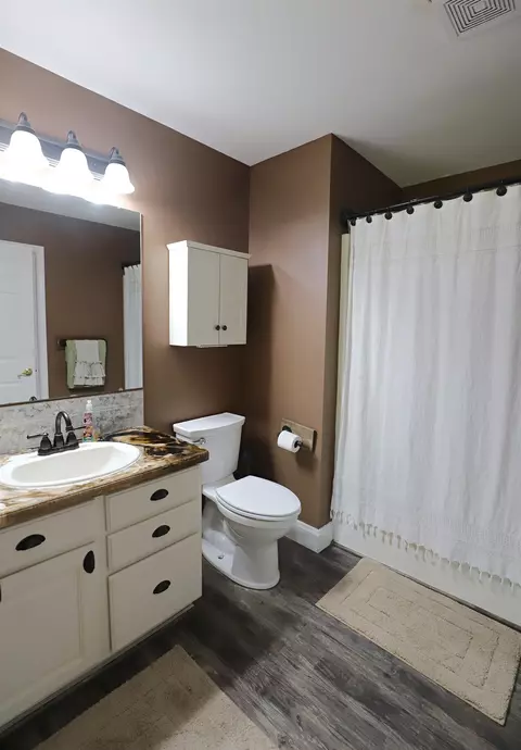 Bath - 6285 Chicago, Flushing, MI 48433 photo 2 of 2
