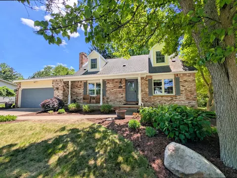 1536 Suzanne, Flushing, MI 48433