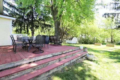 Exterior - 1536 Suzanne, Flushing, MI 48433 photo 3 of 17