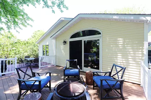 Exterior - 1536 Suzanne, Flushing, MI 48433 photo 13 of 17