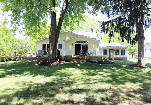Exterior - 1536 Suzanne, Flushing, MI 48433 photo 10 of 17