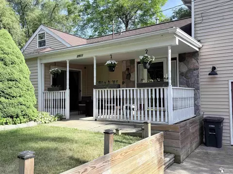 Exterior - 2911 Whitlock, Jackson, MI 49202 photo 3 of 8