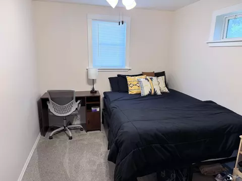 Bedroom - 2911 Whitlock, Jackson, MI 49202 photo 2 of 3