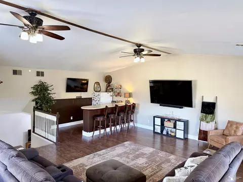 Living - 2911 Whitlock, Jackson, MI 49202 photo 4 of 4