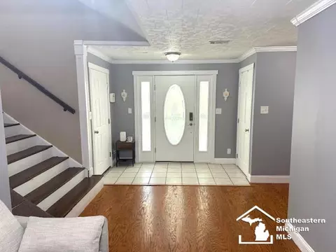 Entry Way - 2911 Whitlock, Jackson, MI 49202 photo 1 of 2
