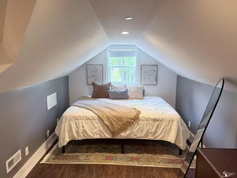 Bedroom - 2911 Whitlock, Jackson, MI 49202 photo 3 of 3