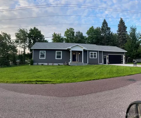 155 Brookton, Marquette, MI 49855