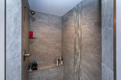 Bath - 19221 Thompson, Macomb, MI 48042 photo 4 of 9