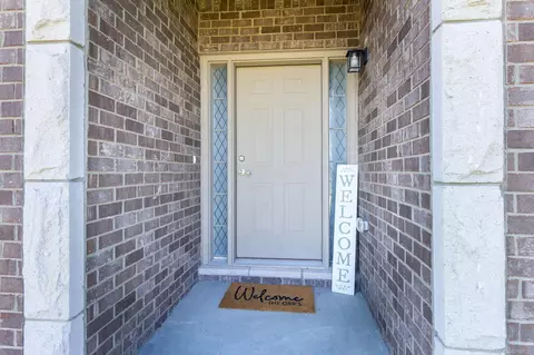 Entry Way - 19221 Thompson, Macomb, MI 48042 photo 1 of 4