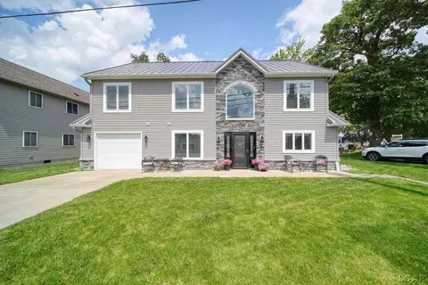 2892 Round Lk, Manitou Beach, MI 49253