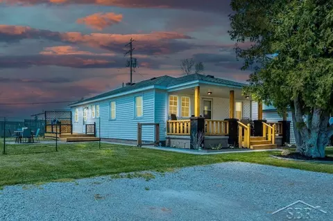 606 S Mercer, Pinconning, MI 48650