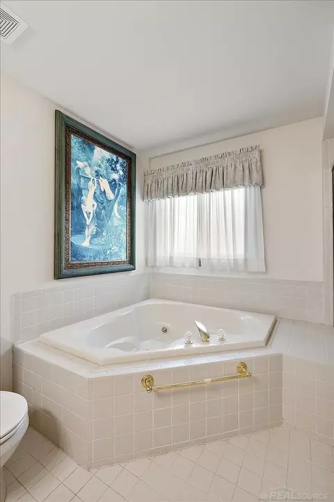 Bath - 17836 Nick, Macomb, MI 48044 photo 6 of 10