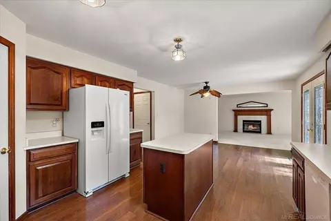 Kitchen - 17836 Nick, Macomb, MI 48044 photo 2 of 7