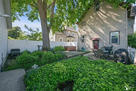 Exterior - 303 E 6th, Monroe, MI 48161 photo 5 of 10