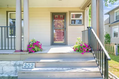 Exterior - 303 E 6th, Monroe, MI 48161 photo 4 of 10
