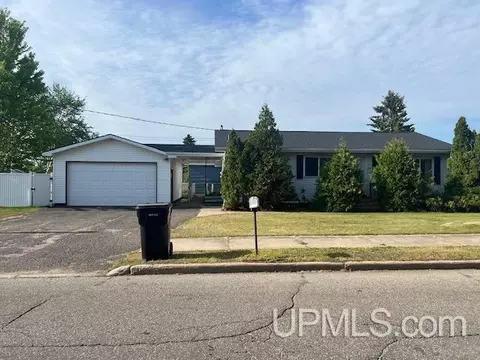 701 S Lincoln, Escanaba, MI 49829