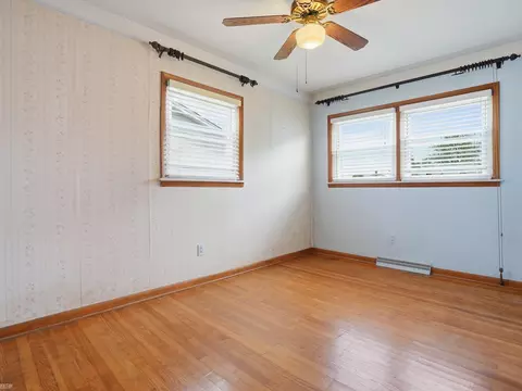 Bedroom - 7589 Colony, Algonac, MI 48001 photo 5 of 6