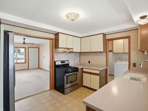 Kitchen - 7589 Colony, Algonac, MI 48001 photo 3 of 4