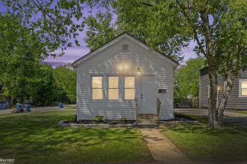 190 S Lynn, Waterford, MI 48328