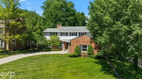 Exterior - 100 Moran, Grosse Pointe Farms, MI 48236 photo 2 of 11