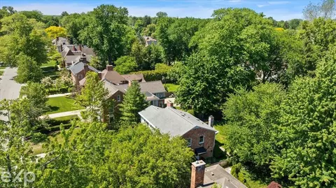 View/Area - 100 Moran, Grosse Pointe Farms, MI 48236 photo 3 of 8