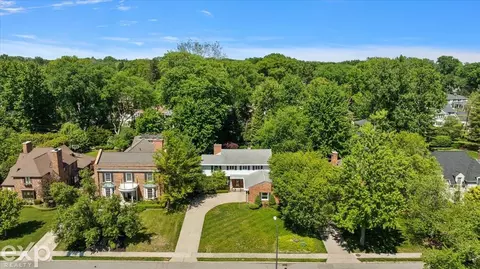 View/Area - 100 Moran, Grosse Pointe Farms, MI 48236 photo 2 of 8