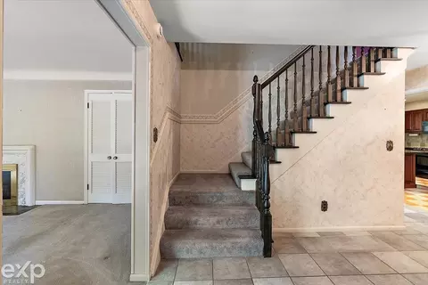 Entry Way - 100 Moran, Grosse Pointe Farms, MI 48236 photo 2 of 4