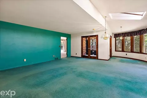 Living - 100 Moran, Grosse Pointe Farms, MI 48236 photo 5 of 6