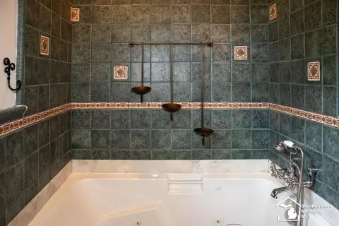 Bath - 4666 E Dunbar Rd, Monroe, MI 48161 photo 2 of 3
